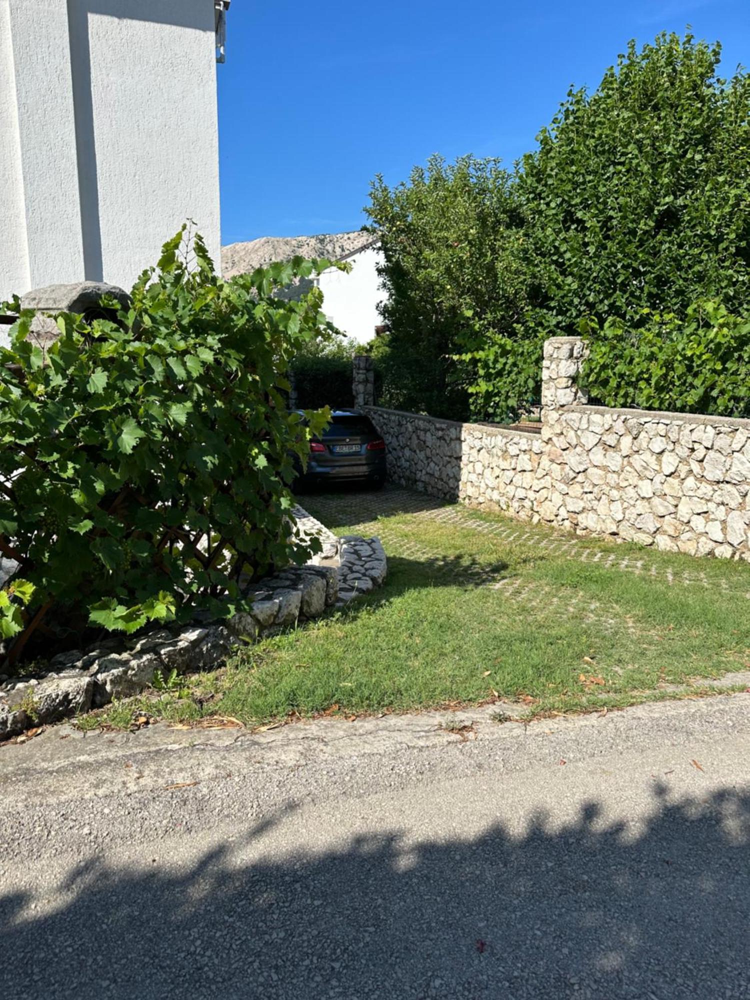 Apartments Zlatko & Mira Dorcic Baska  Bagian luar foto