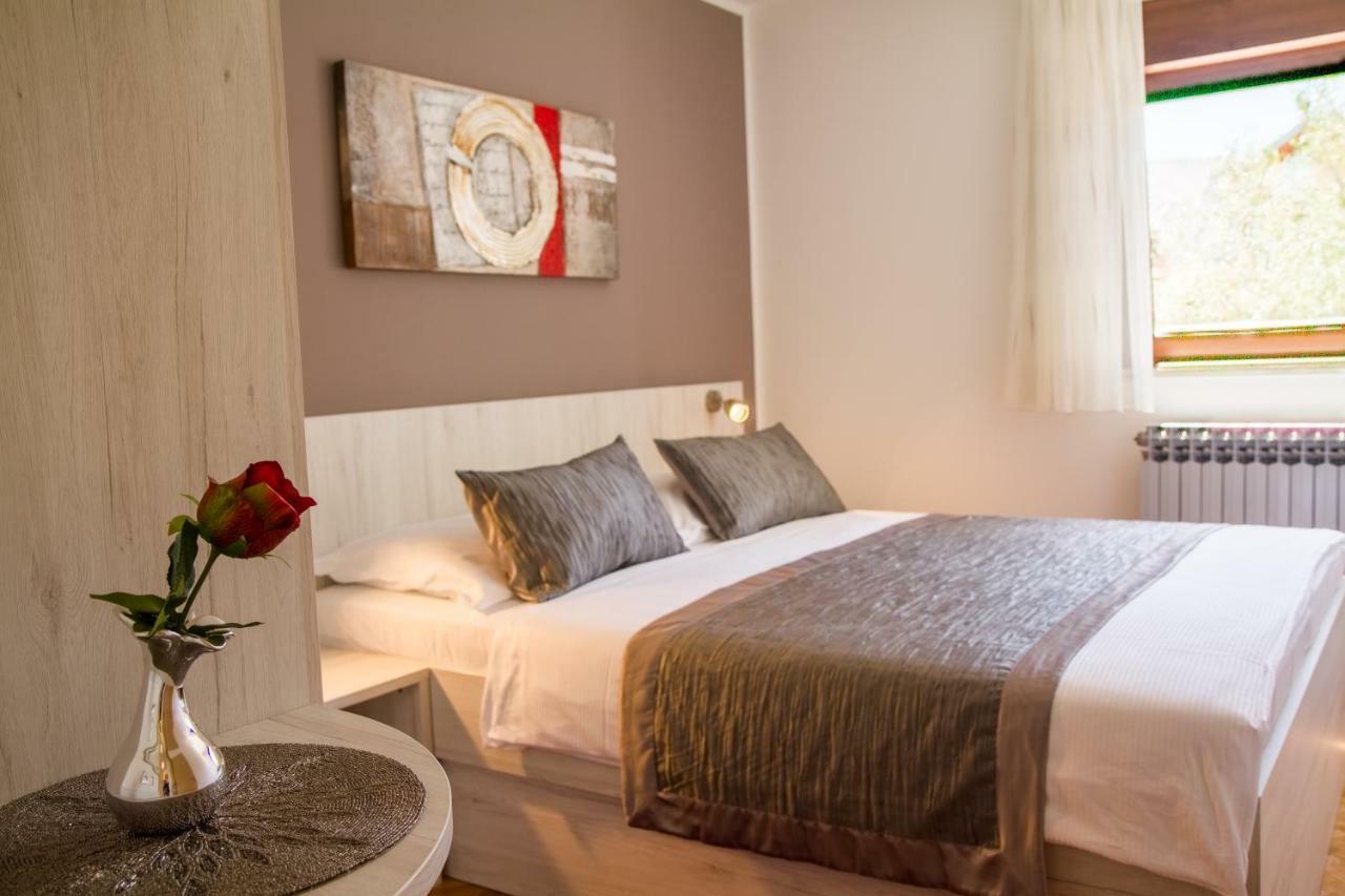 Apartments Zlatko & Mira Dorcic Baska  Bagian luar foto